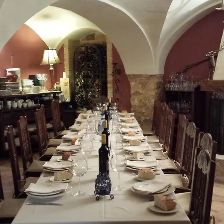 La Del Canal 5* Villanueva de San Mancio