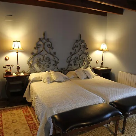 Hotel La Del Canal 5*