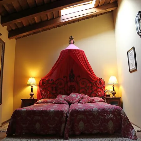 Hotel La Del Canal 5*